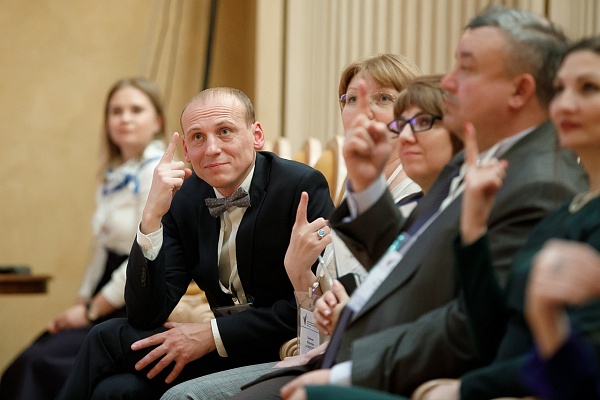 Алексей Бабушкин перезнакомил участников Всероссийского форума в Югре