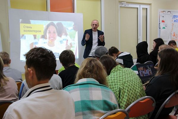 Тренинги по общению для школьников в Калуге провел Алексей Бабушкин
